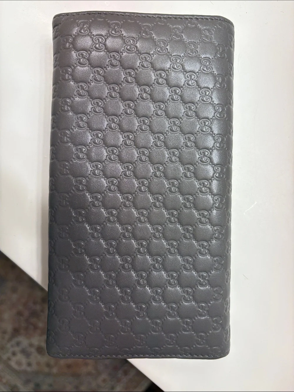 Gucci very clean